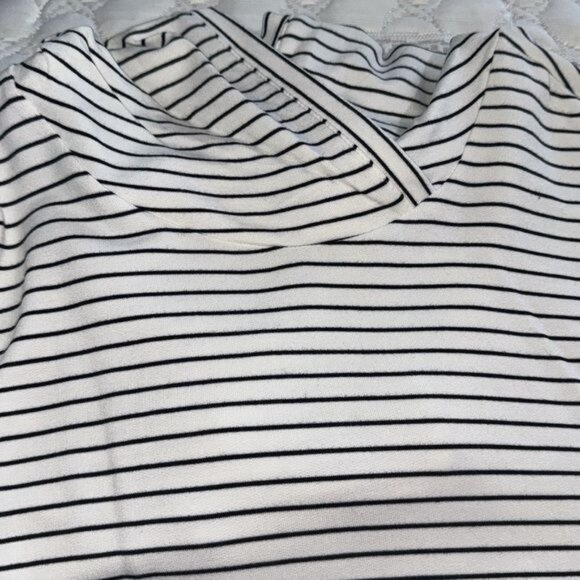 Plus size- Womens striped long sleeve with hood. - Picture 3 of 8